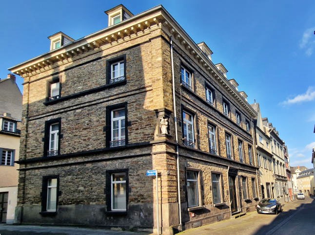 Fr-W-Str 158-163-2022-04-22-0001